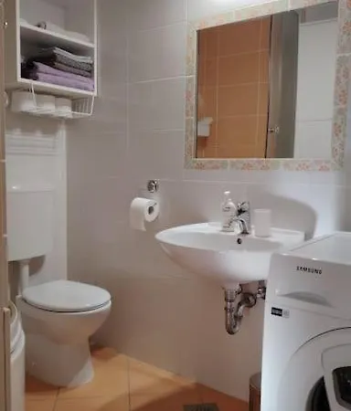 Happy Fish Apartment